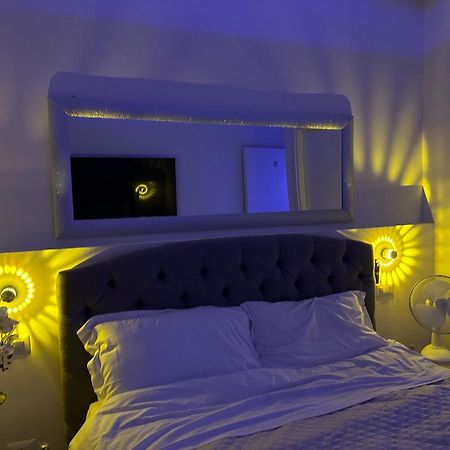 Confortable Room - 5 Милан Экстерьер фото